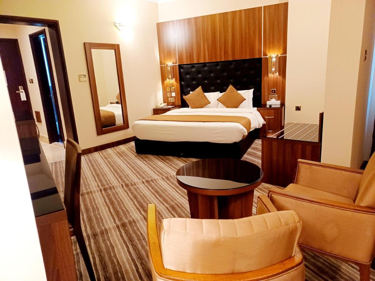 Royal Qatar Hotel Doha Extérieur photo