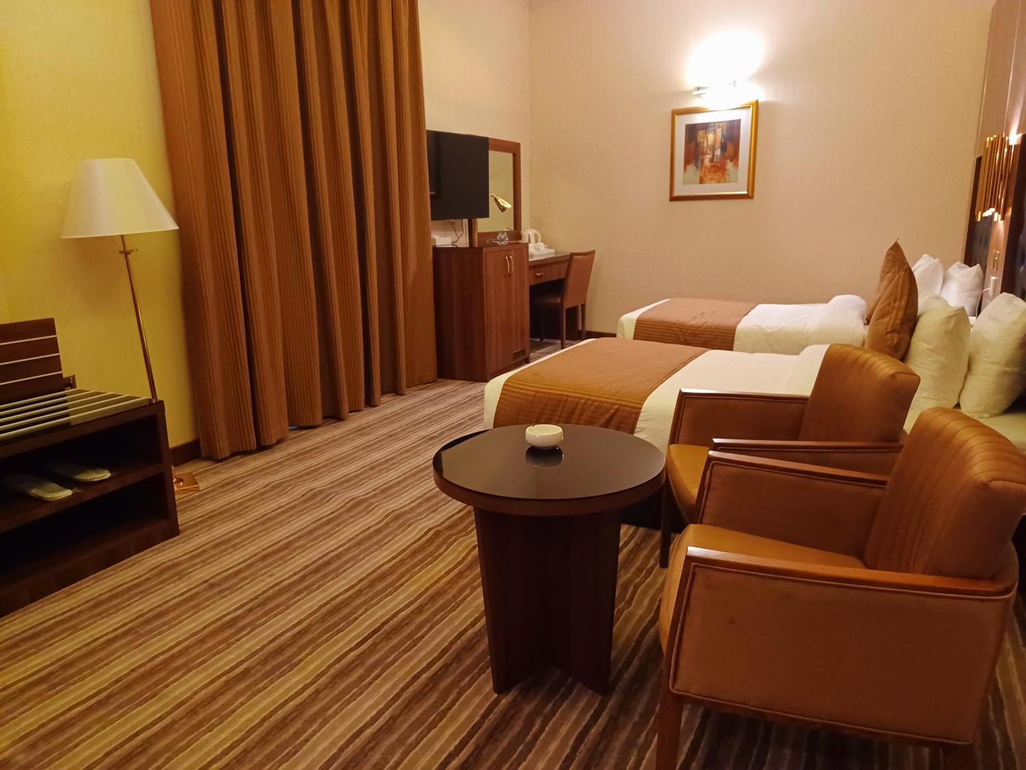 Royal Qatar Hotel Doha Extérieur photo